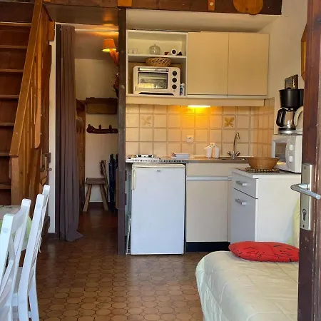 Mezzanine A Pierre La - 4 Couchages, Piscine, Terrasse, Parking Prive - Fr-1-229d-313 Holiday home Saint-Pierre-la-Mer (Aude)
